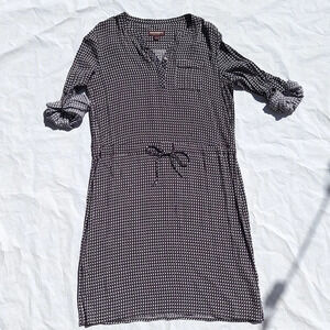 Johnston & Murphy Patterned  Dress with Tie Front - Size Large